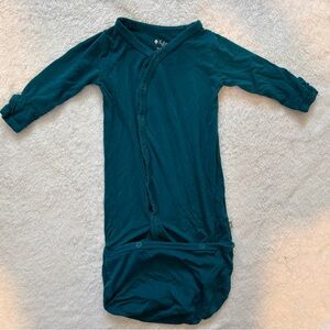 Kyte Baby 0-3 button down gown